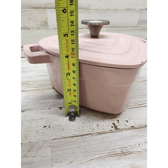 Martha Stewart 2 Quart Enameled Cast Iron Pink Heart Dutch Oven - Picture 11 of 13